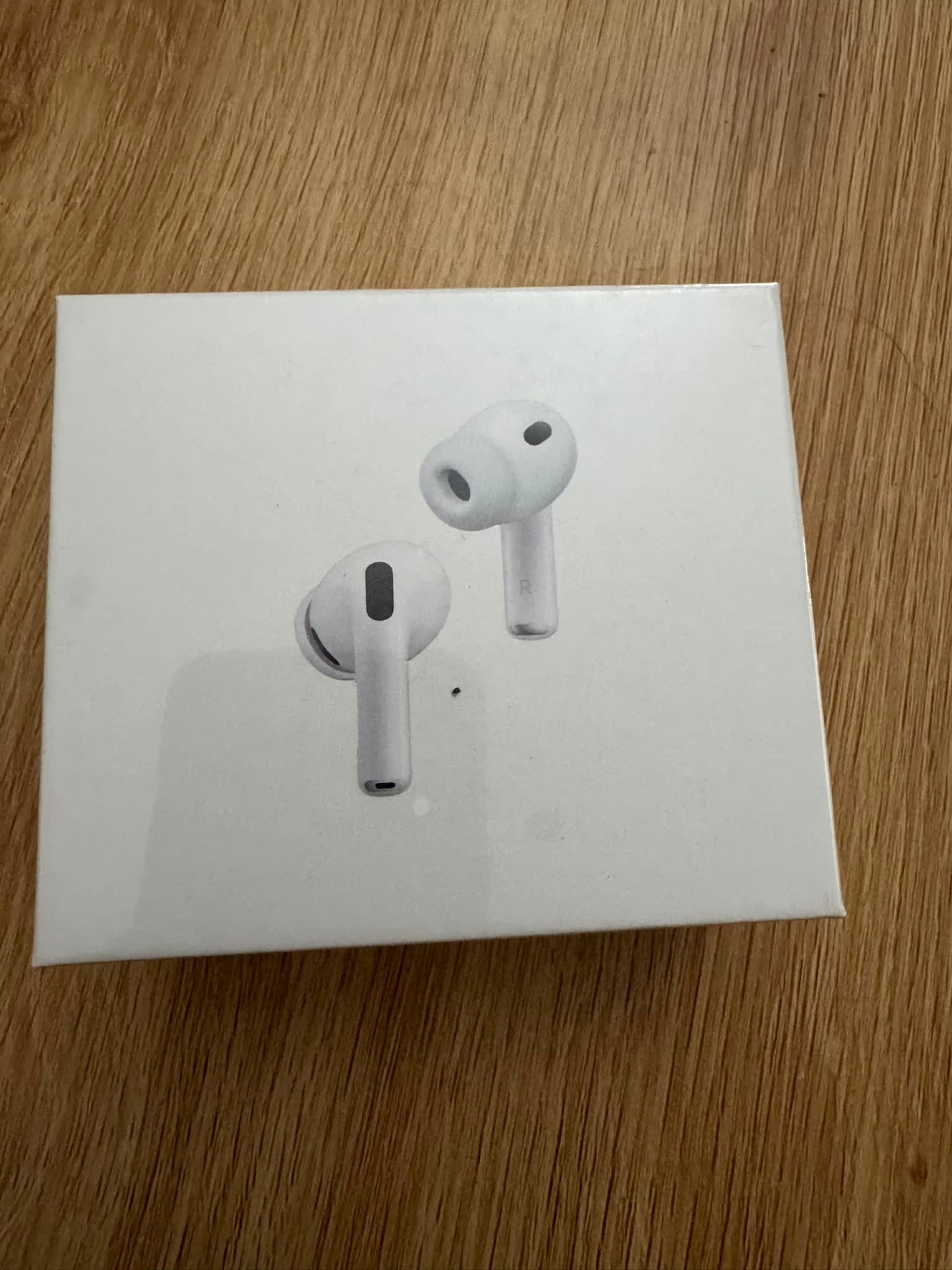 AirPods Pro 3 – Neufs, jamais utilisés à Thaon les Vosges — 190 €