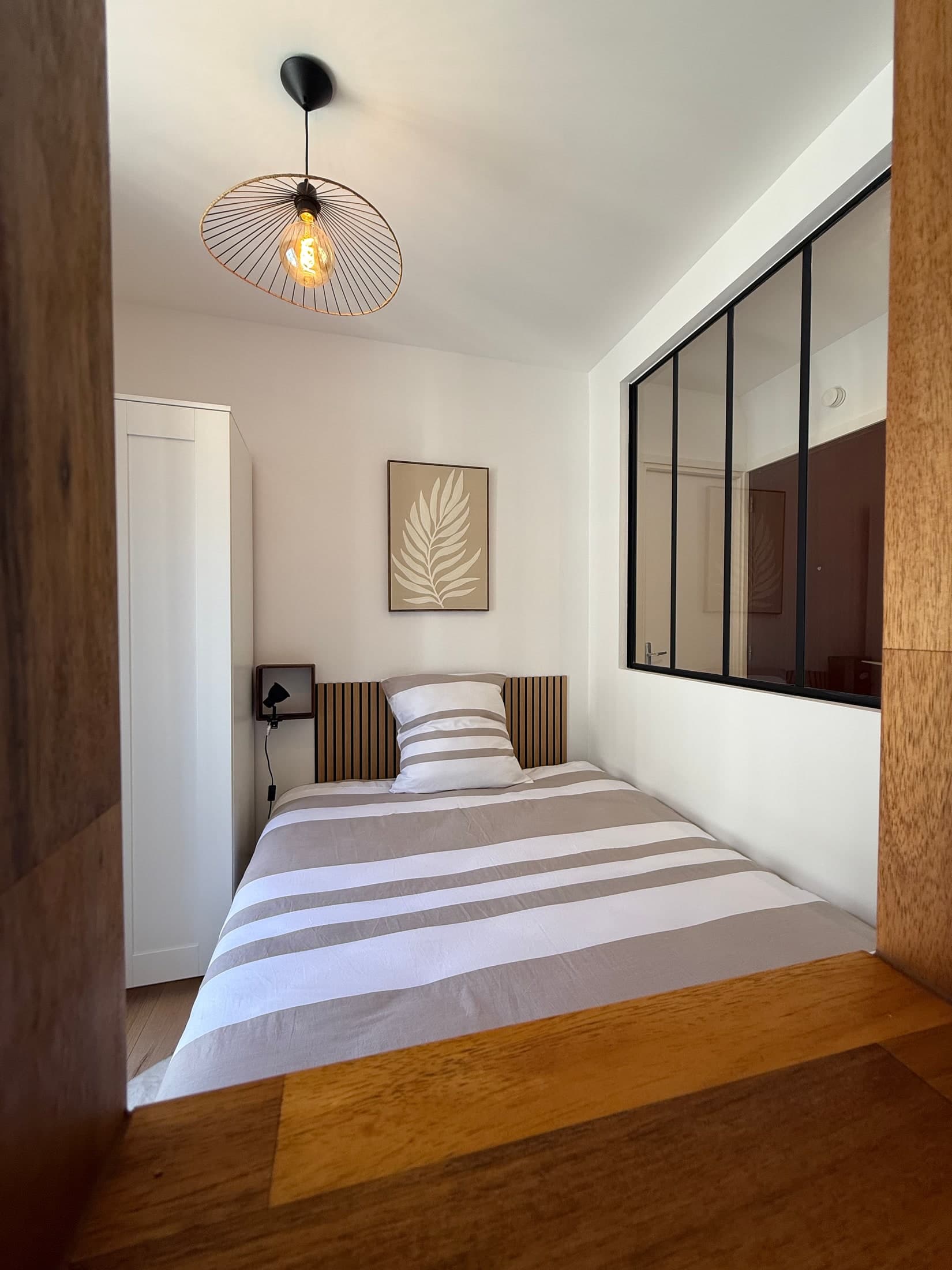 Appartement moderne , entièrement rénové  à Mantes la jolie — 115 000 €