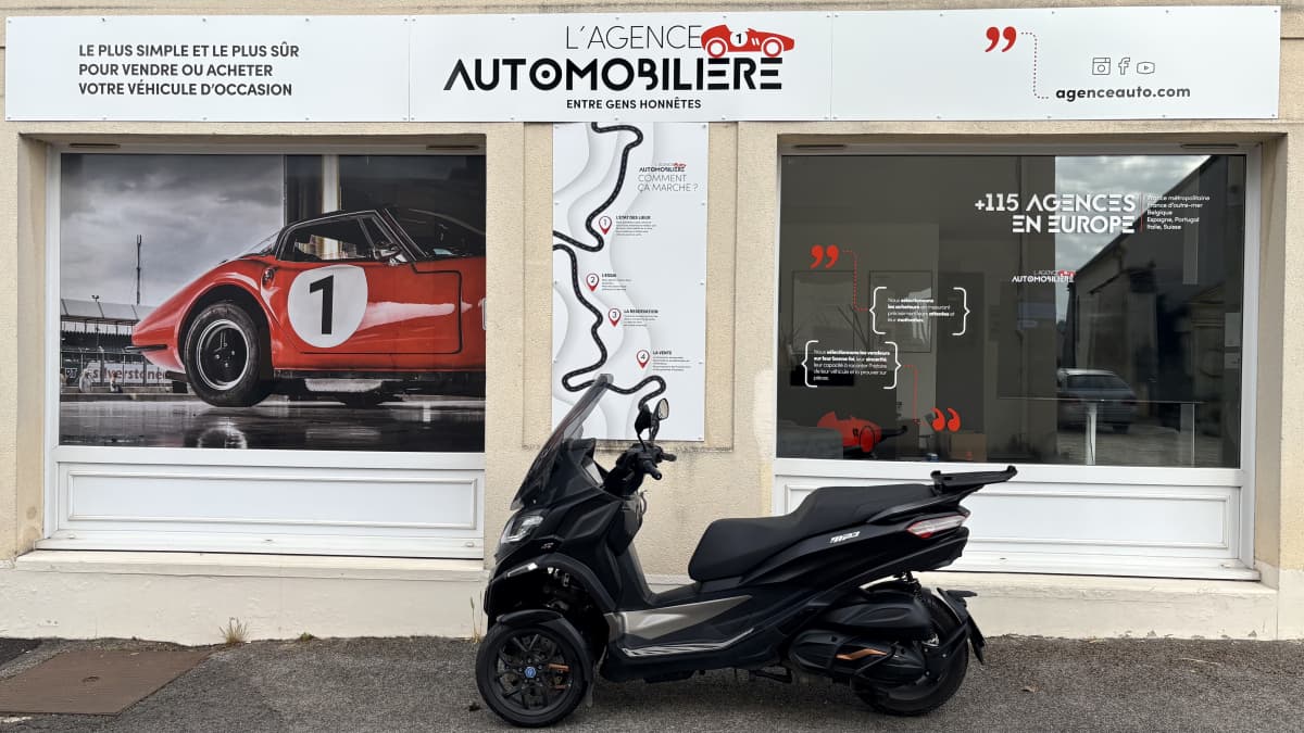 Piaggio MP3 530 HPE SPORT Noir 2022 Automatique Essence — photo 2