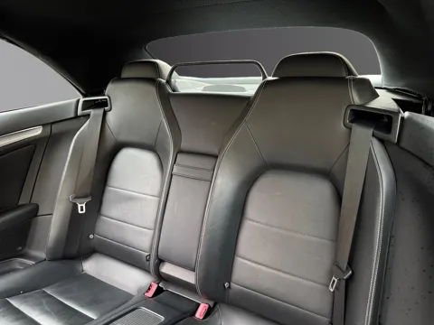 Mercedes Classe E Cabriolet 200 CGI BlueEfficiency Executive — photo 3