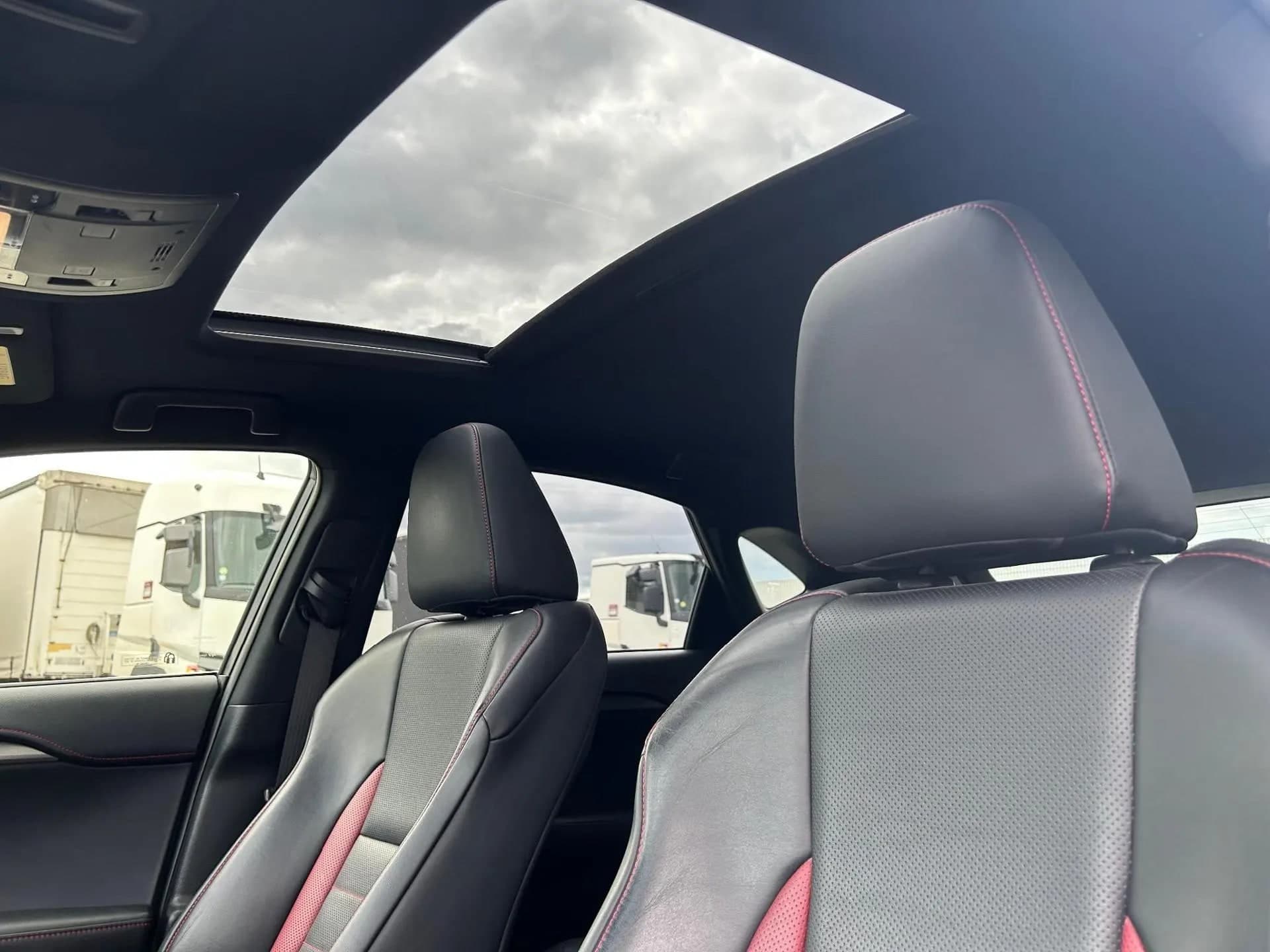 LEXUS NX F SPORT E-CVT 300h 4WD - toit panoramique — photo 2