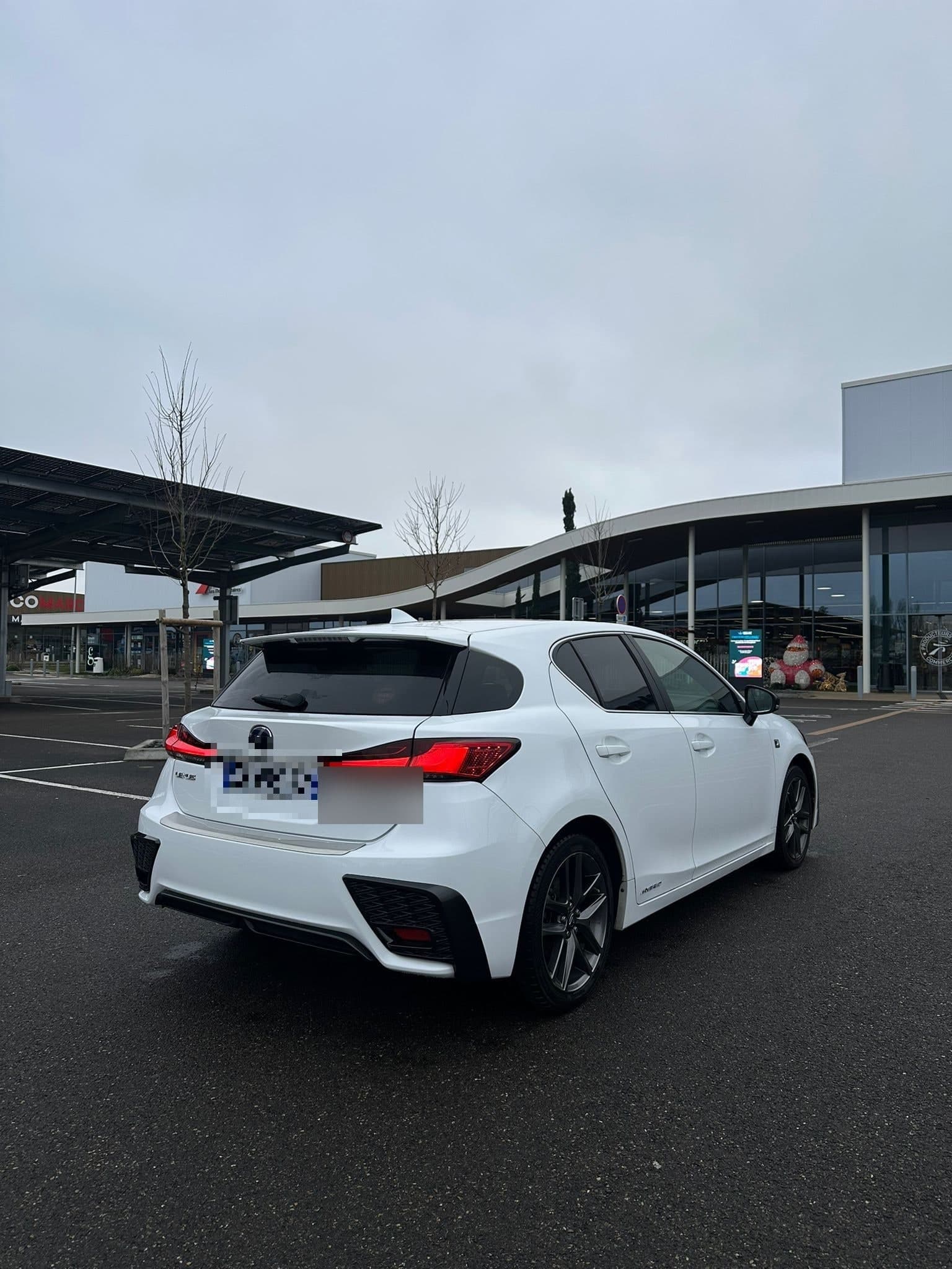 LEXUS CT 200h F SPORT — photo 3