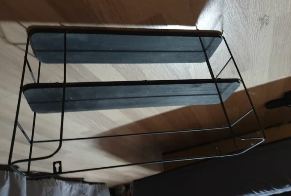 Plusieurs étagères à 89100 sens — 4 €