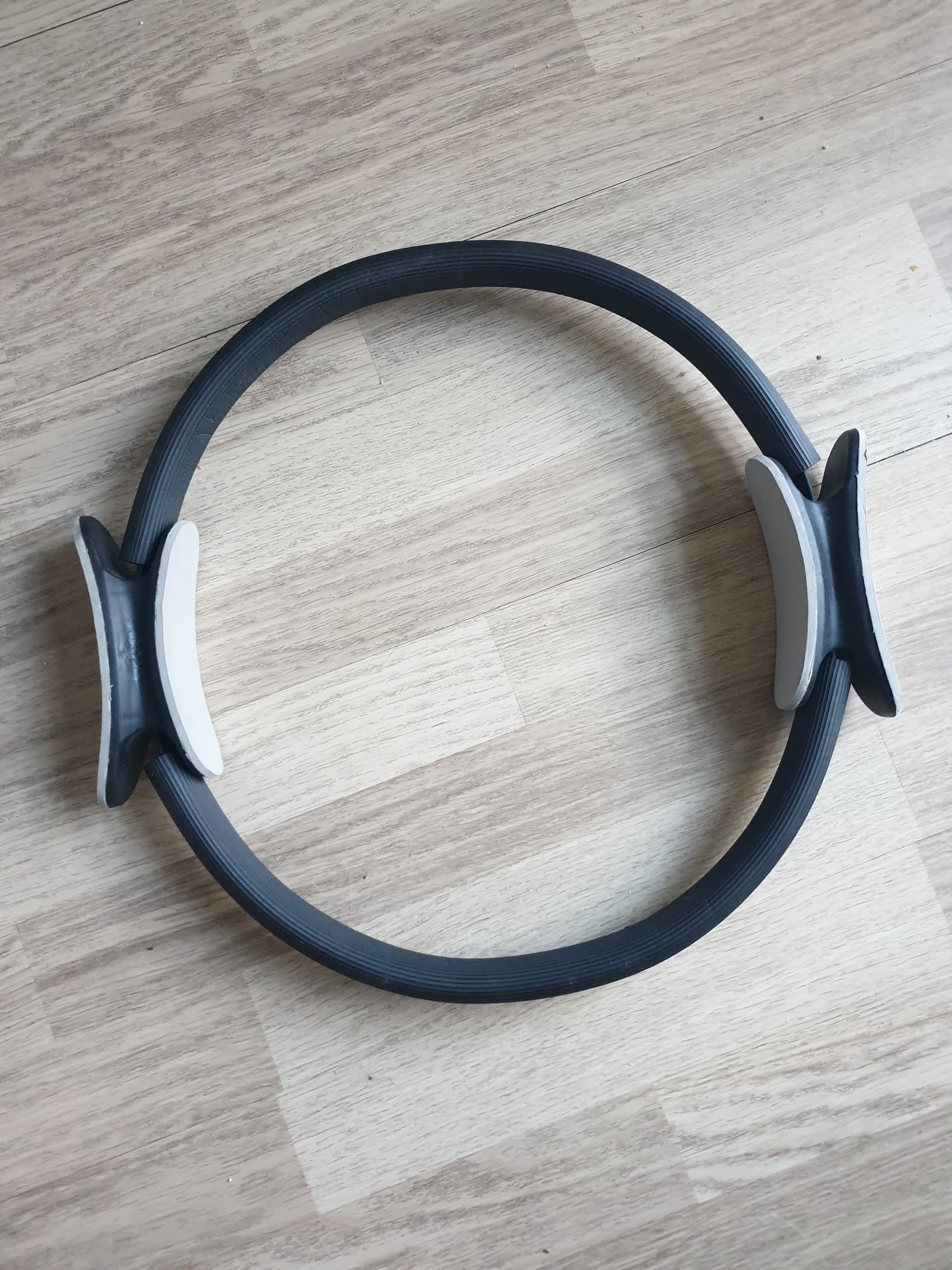 Anneau de Pilates ? à 89100 sen — 8 €