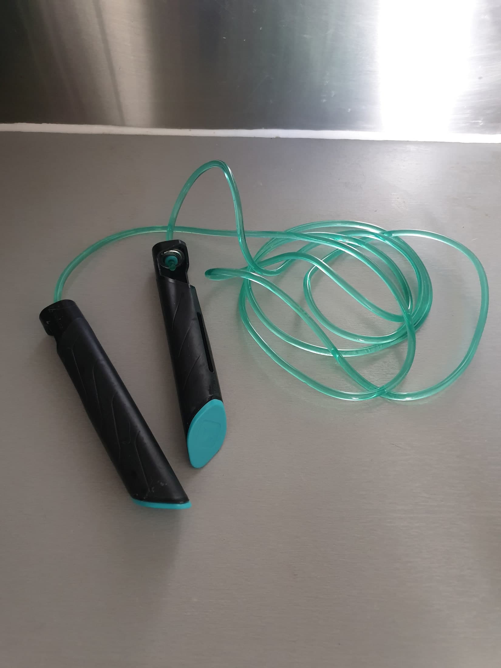 Corde a sauter sportif à Sens — 3 €