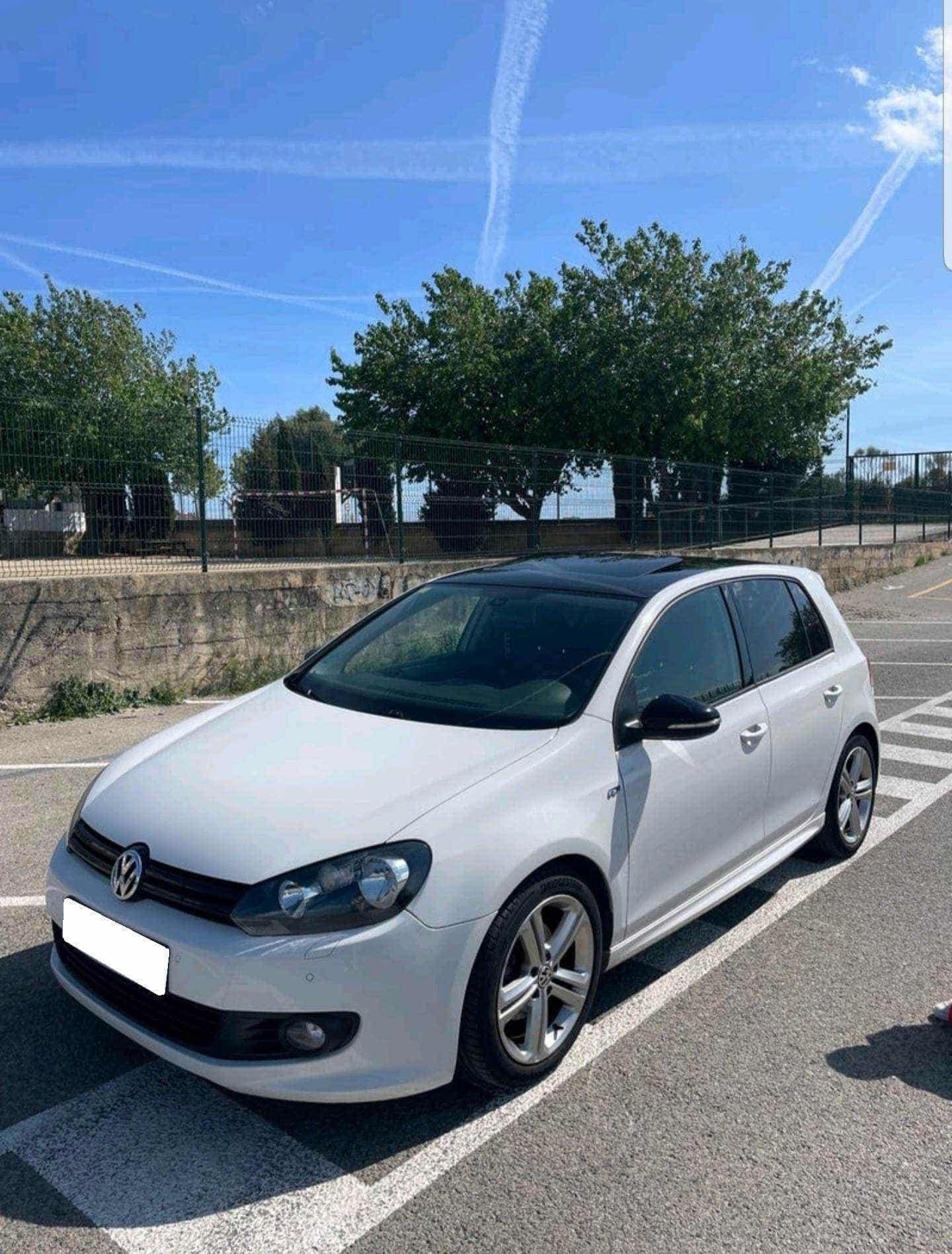 Volkswagen GOLF 1.6 TDI à Lille — 1 500 €
