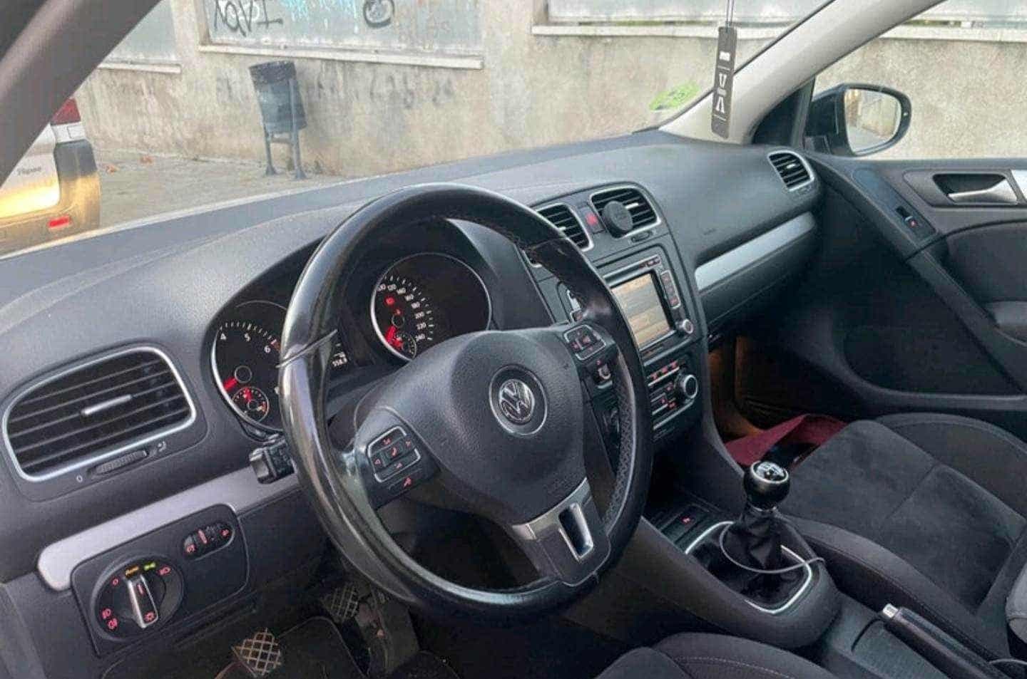 Volkswagen GOLF 1.6 TDI — photo 2