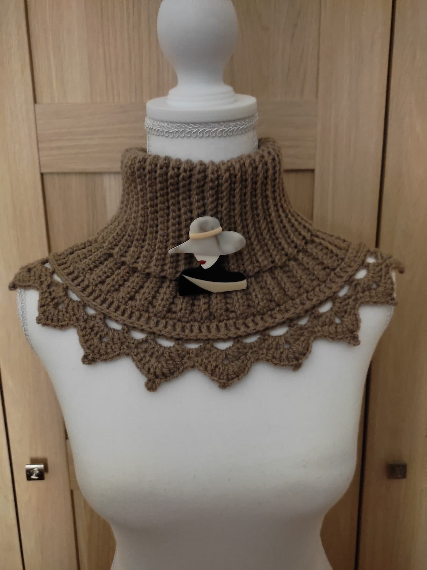 snood femme à vaudreching — 12 €