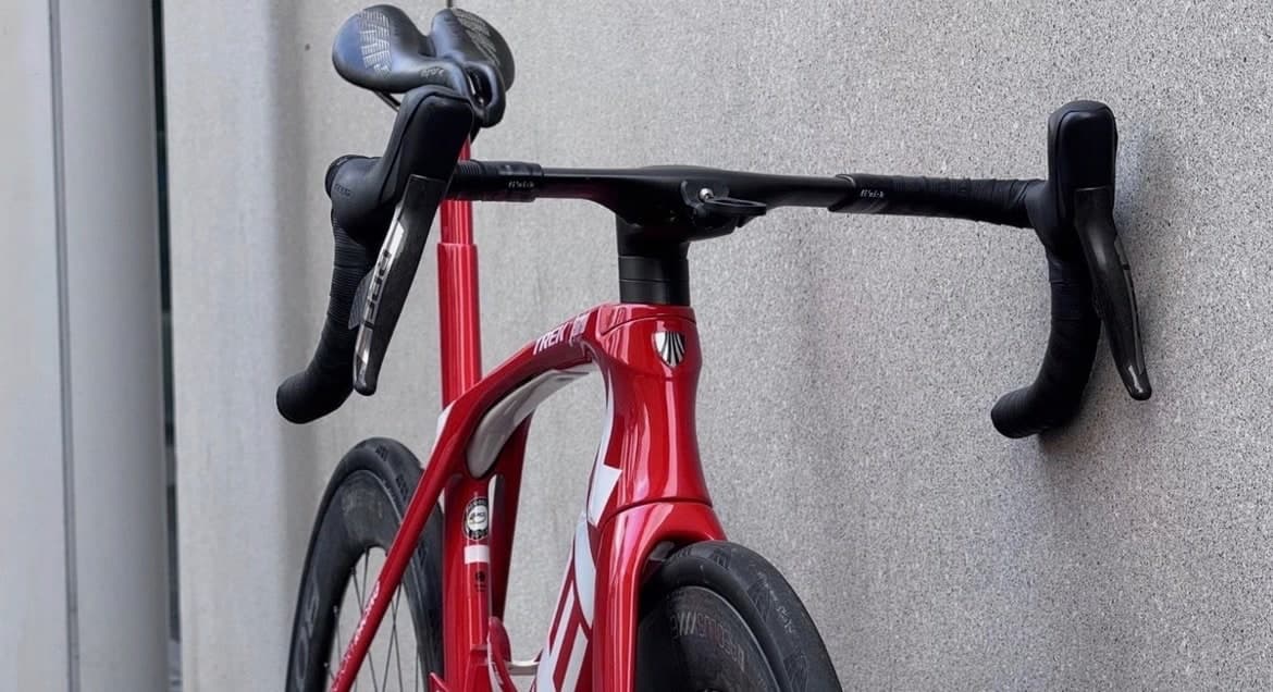 TREK MADONE SLR9 AERO — Taille 54cm — Groupe SRAM RED eTap AXS — Roues Bontrager XXX Carbone — photo 2