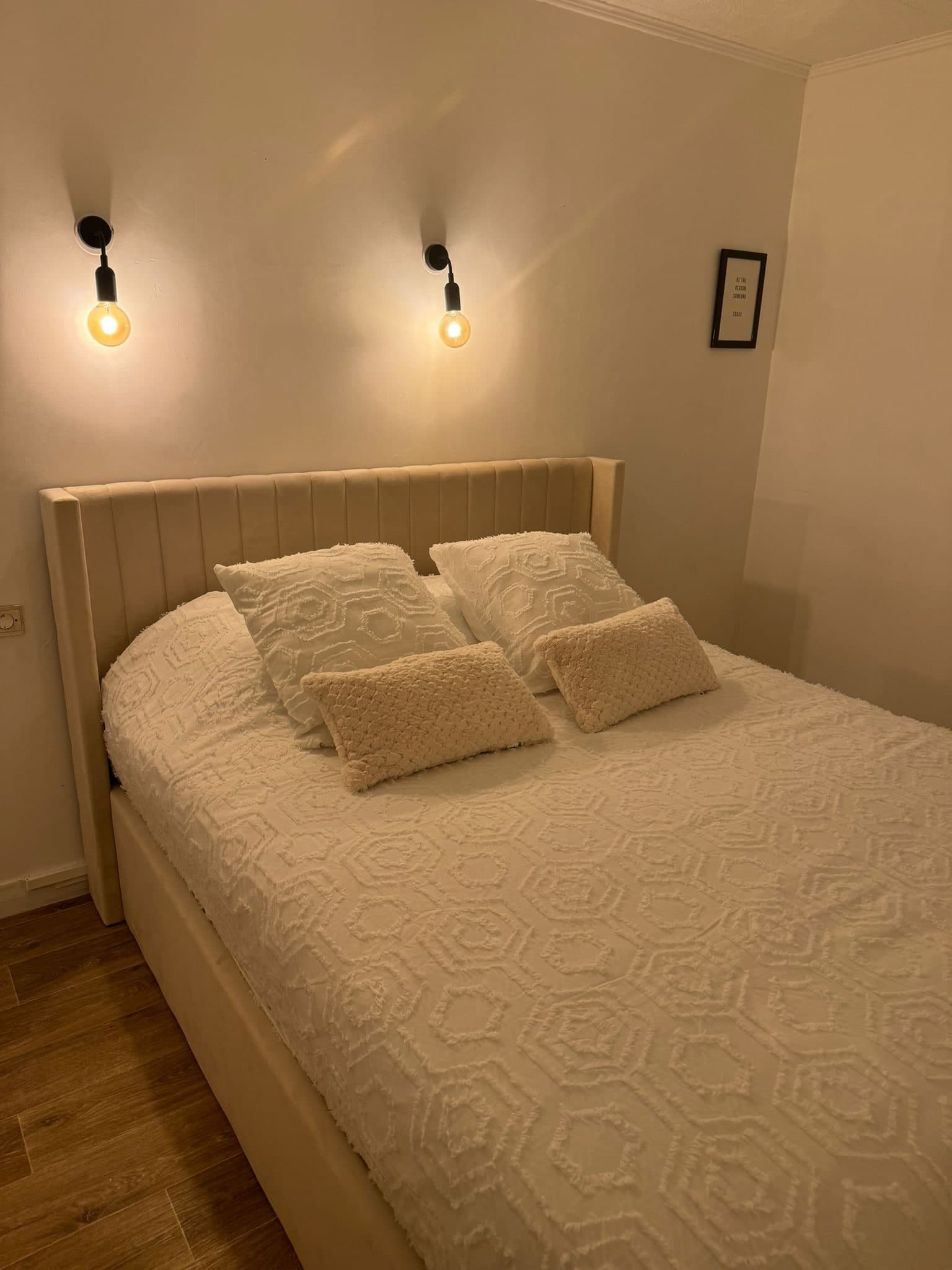 160x200 lit coffre avec Matela