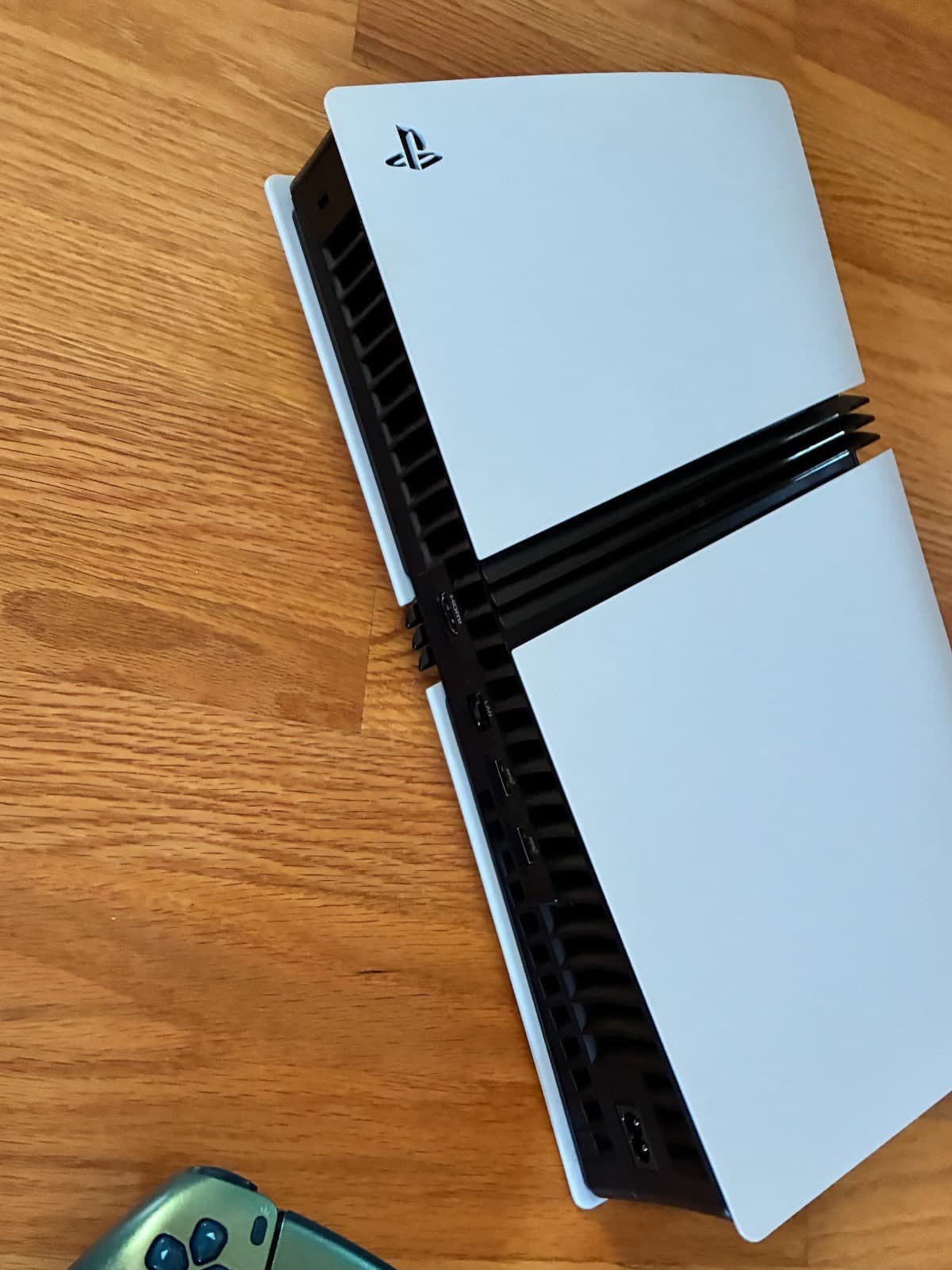 PS 5 pro — photo 2