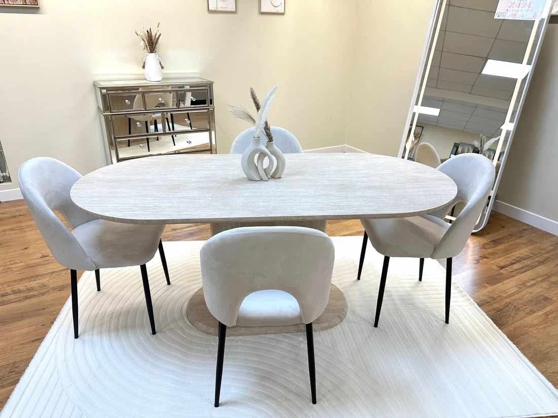 Table a manger lea travertin avec 4 chaises neuf — photo 2