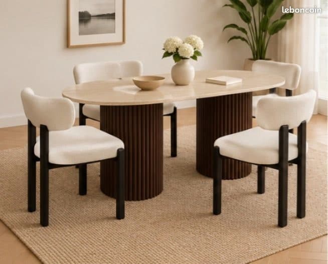 Table de salle à manger en travertin avec 4 chaises
