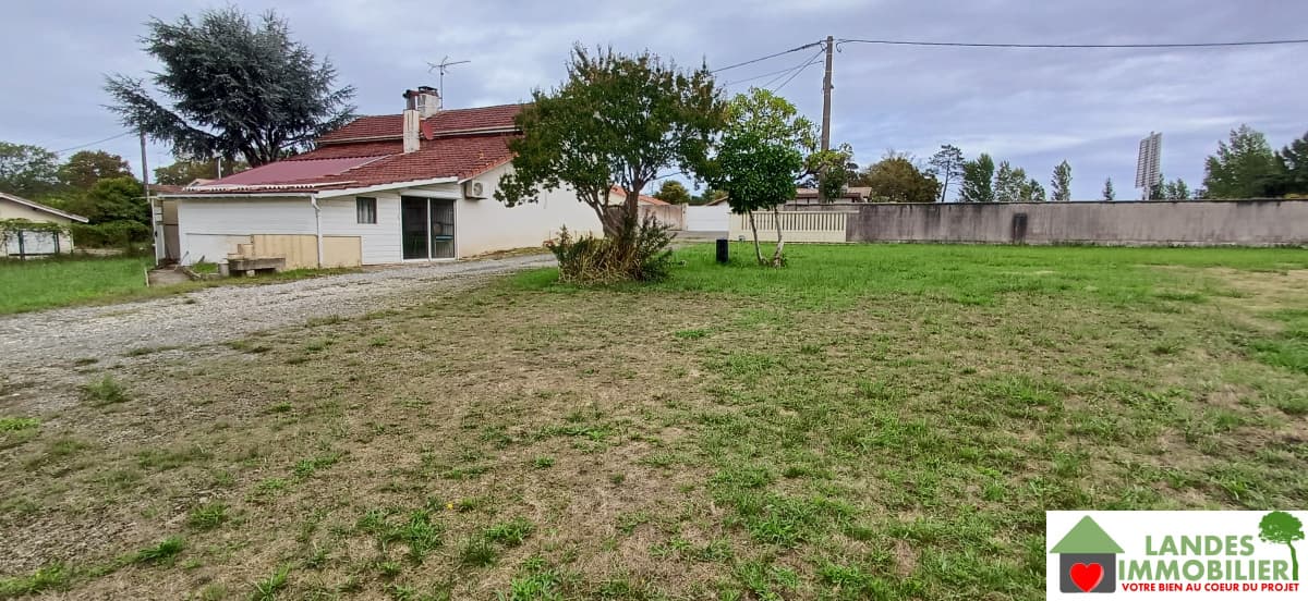 Maison 122m² et hangar 200m² avec emplacement idéal à Saint-Pierre-du-Mont — 227 000 €