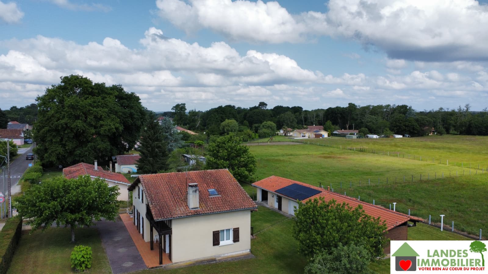 Maison 6 pièces 158m² avec 2 garages et dépendances sur 1500m² — photo 3