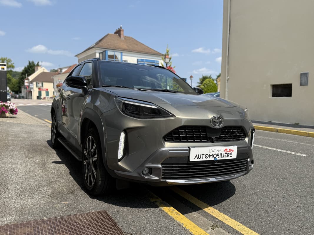 Toyota Yaris Cross 130h Première Champagne 2024 Automatique Hybride — photo 3