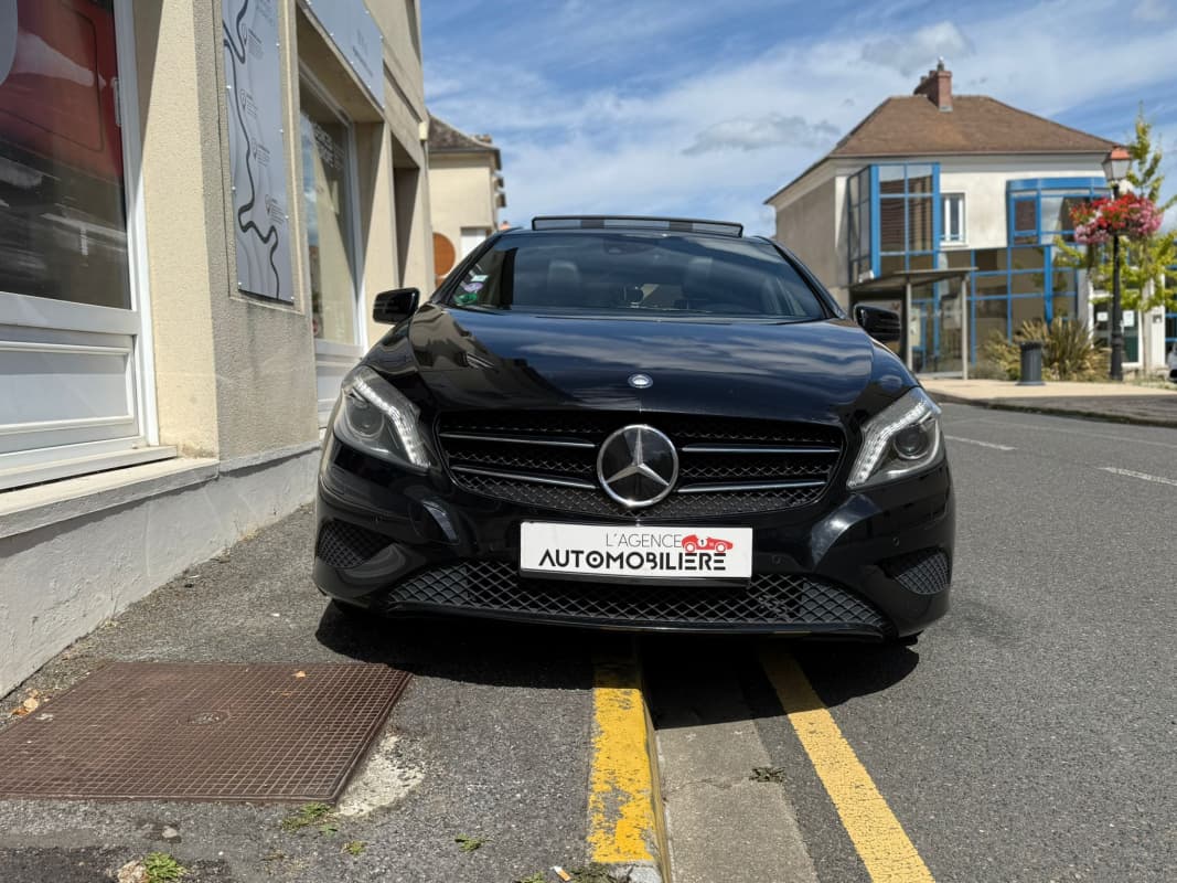 Mercedes Classe A 180 1.6 Turbo Pack AMG/Fascination + Options - 2014 — photo 2