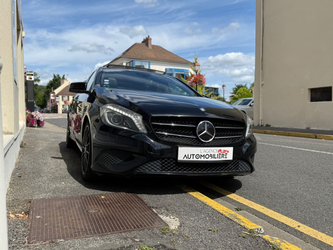 Mercedes Classe A 180 1.6 Turbo Pack AMG/Fascination + Options - 2014 — photo 3
