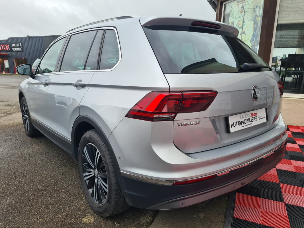 Volkswagen Tiguan II 2.0 TDI 150 BLUEMOTION CARAT EXCLUSIVE DSG7 — photo 3