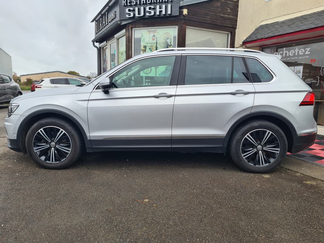Volkswagen Tiguan II 2.0 TDI 150 BLUEMOTION CARAT EXCLUSIVE DSG7 — photo 2