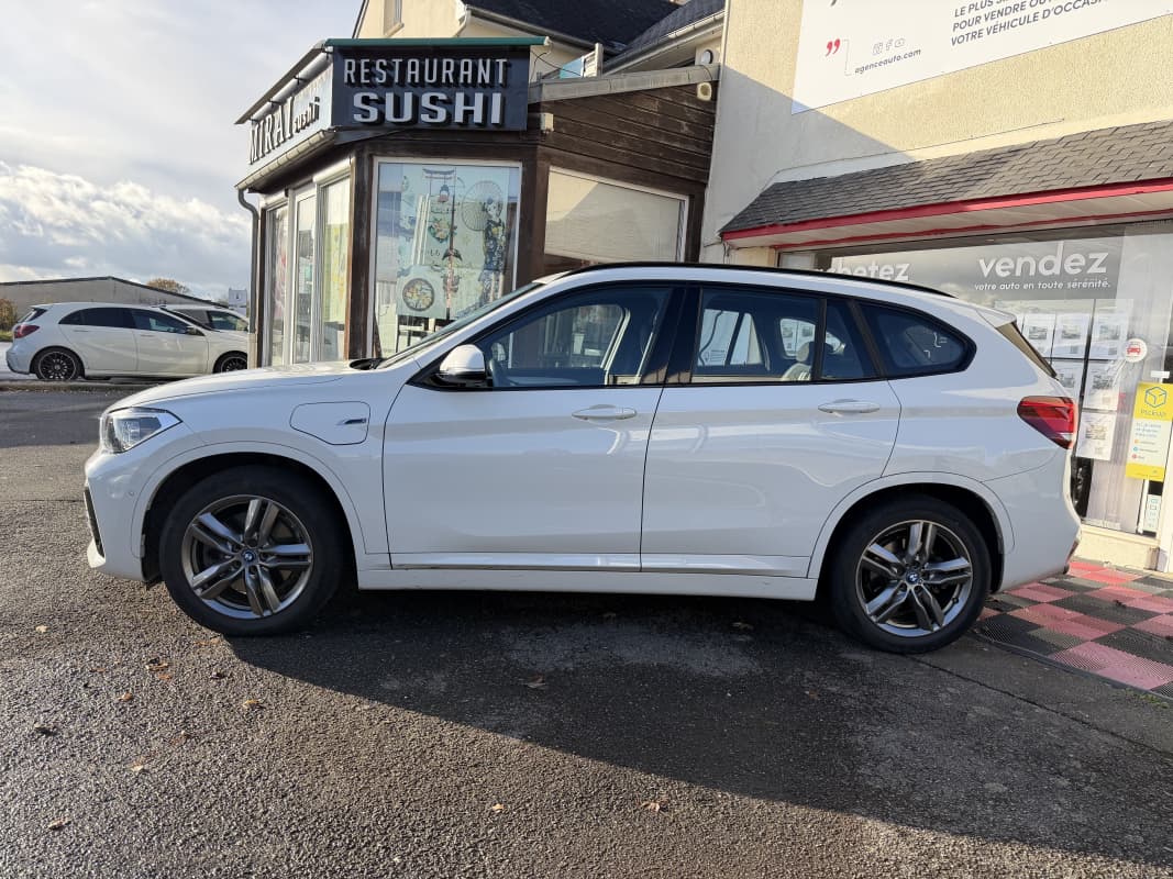 BMW X1 xDrive 25e 220 ch BVA6 M Sport Blanc - 2022 - 37000 km — photo 2