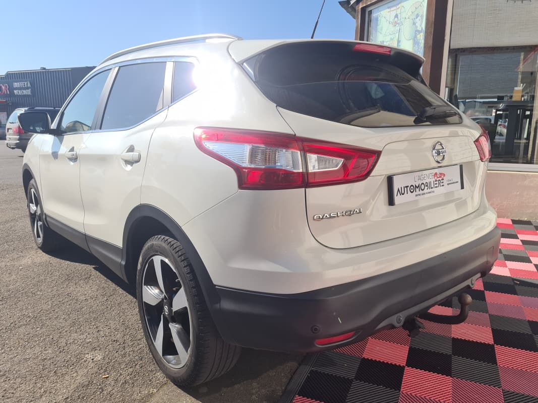 Nissan Qashqai II 1.5 DCI 110 N-CONNECTA BVM6 Blanc 2016 — photo 3