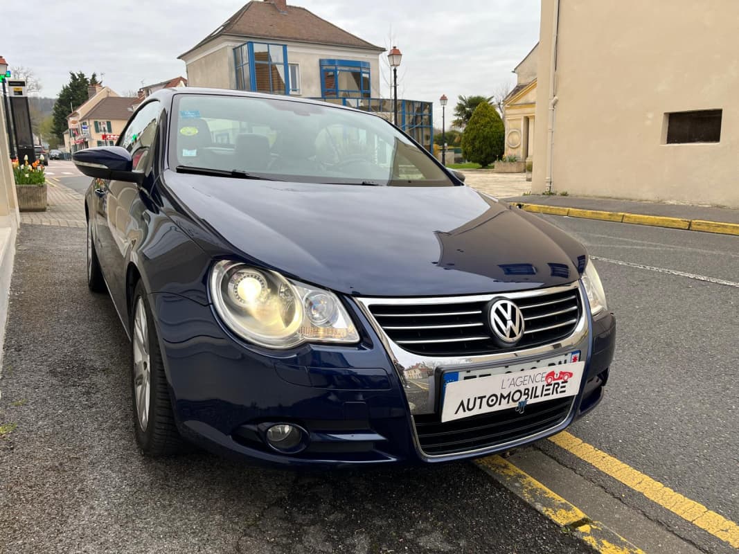 Volkswagen EOS 2.0 TDI 140 ch Sportline coupé cabriolet — photo 3
