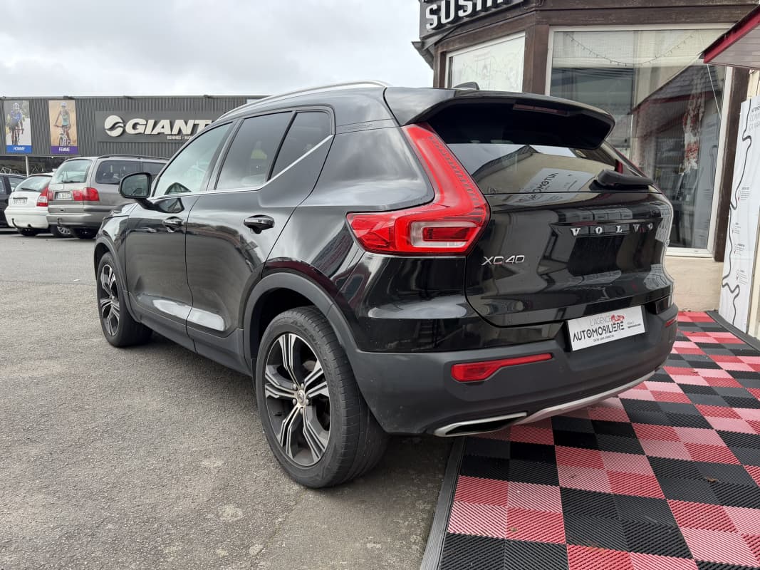 Volvo XC40 D3 ADBLUE 150 CH GEARTRONIC 8 INSCRIPTION LUXE — photo 3