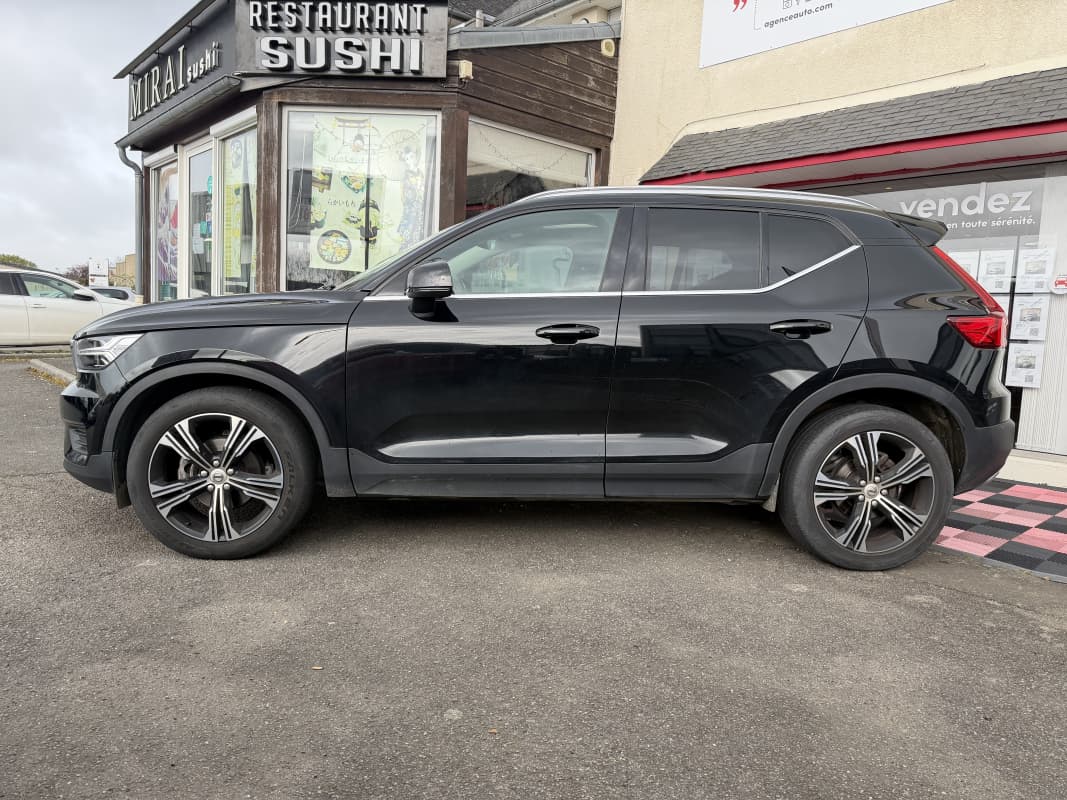 Volvo XC40 D3 ADBLUE 150 CH GEARTRONIC 8 INSCRIPTION LUXE — photo 2