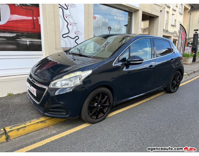 Peugeot 208 PURE TECH 110 EAT6 ALLURE APPLE CARPLAY - 2019 - 84900 km à La Croix Verte — 7 990 €