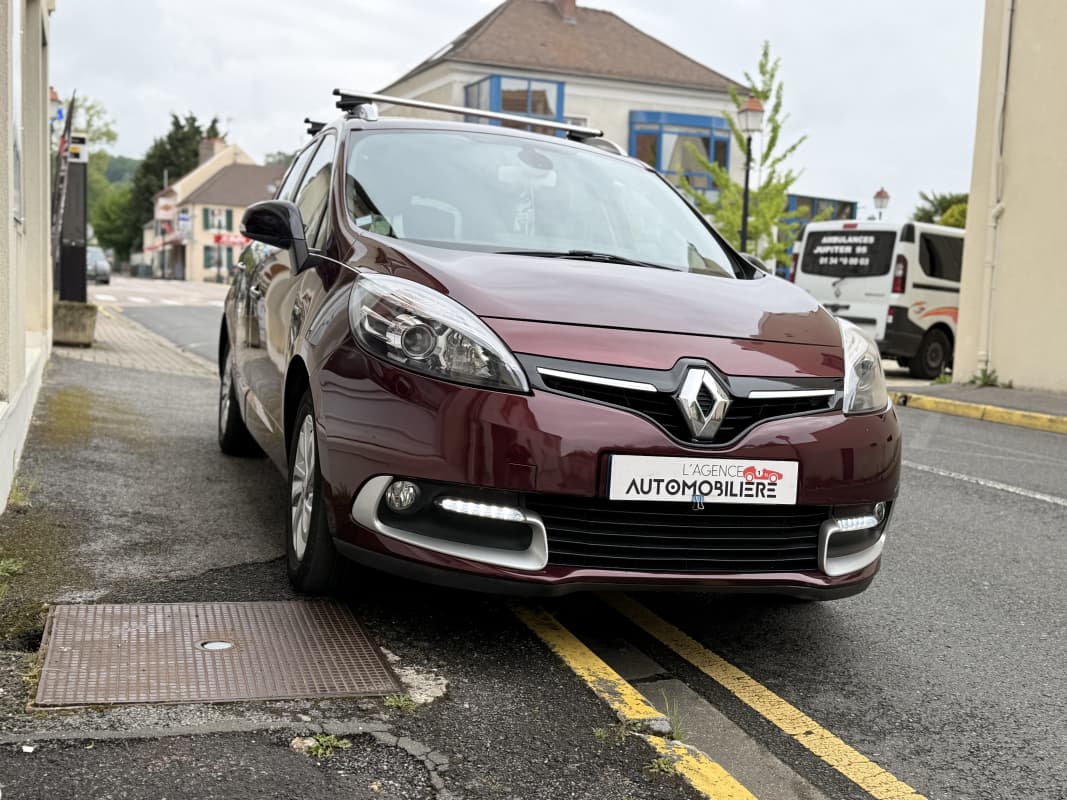 Renault Grand Scenic III 1.5 DCI 110CH LIMITED 7 places — photo 3