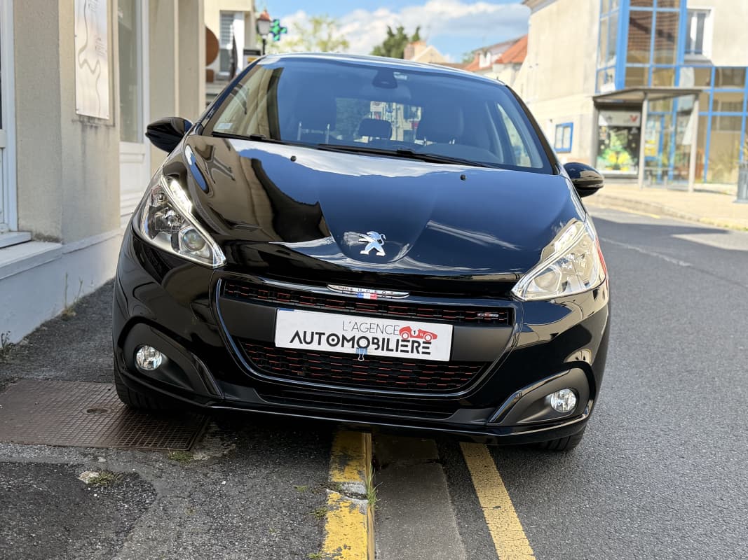 Peugeot 208 1.2 PURETECH 110 S&S GT LINE+ 2017 - 63000 km — photo 2