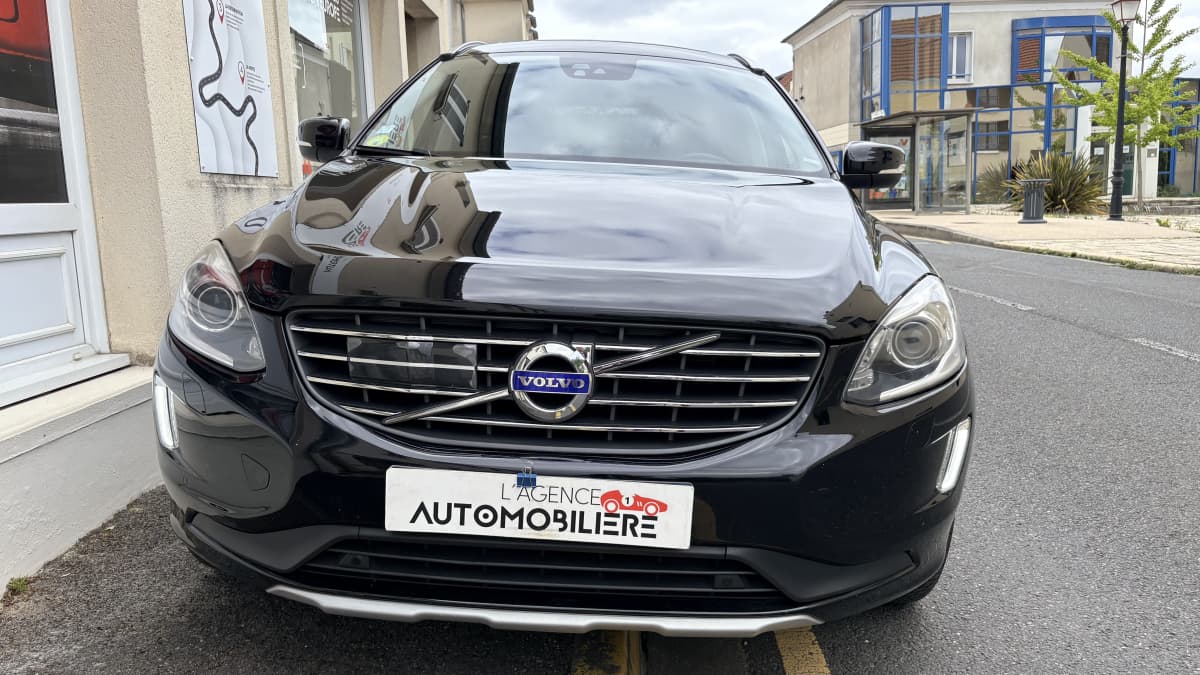 Volvo XC60 (2) D5 220 AWD XENIUM GEARTRONIC 6 - 2016 - 135500 km — photo 2