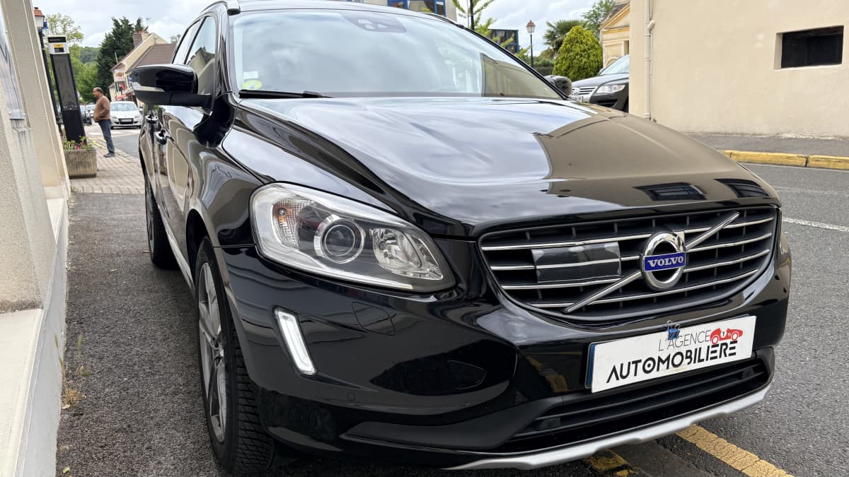 Volvo XC60 (2) D5 220 AWD XENIUM GEARTRONIC 6 - 2016 - 135500 km — photo 3
